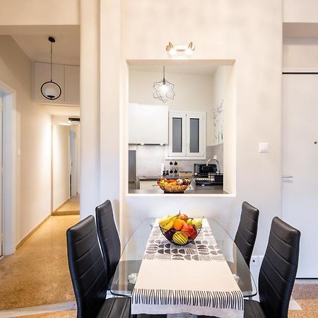 Renovated Apartment Near Acropolis アテネ エクステリア 写真