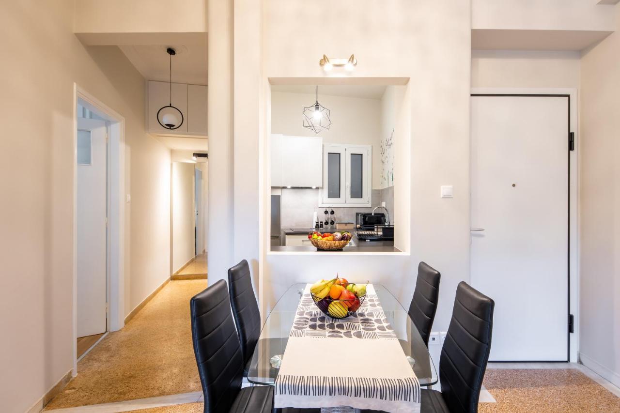 Renovated Apartment Near Acropolis アテネ エクステリア 写真