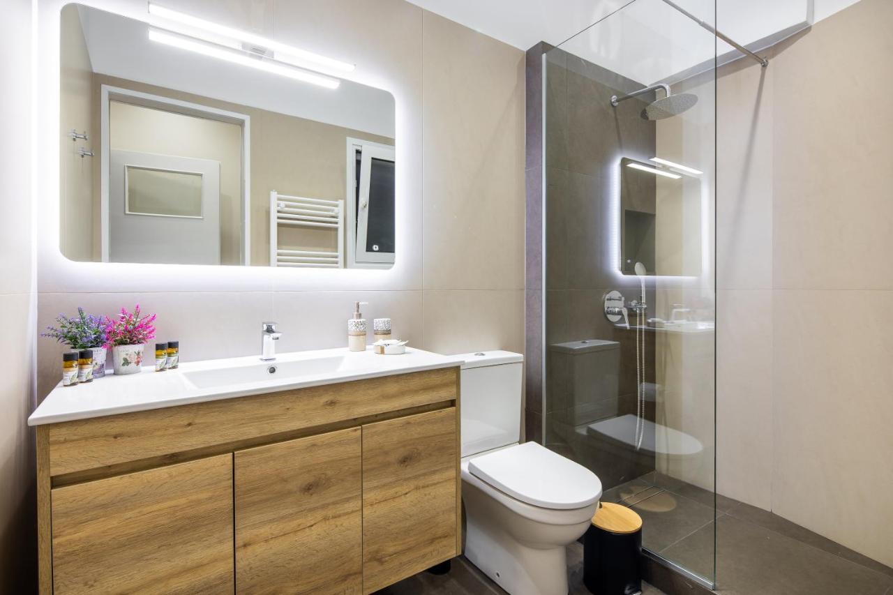Renovated Apartment Near Acropolis アテネ エクステリア 写真