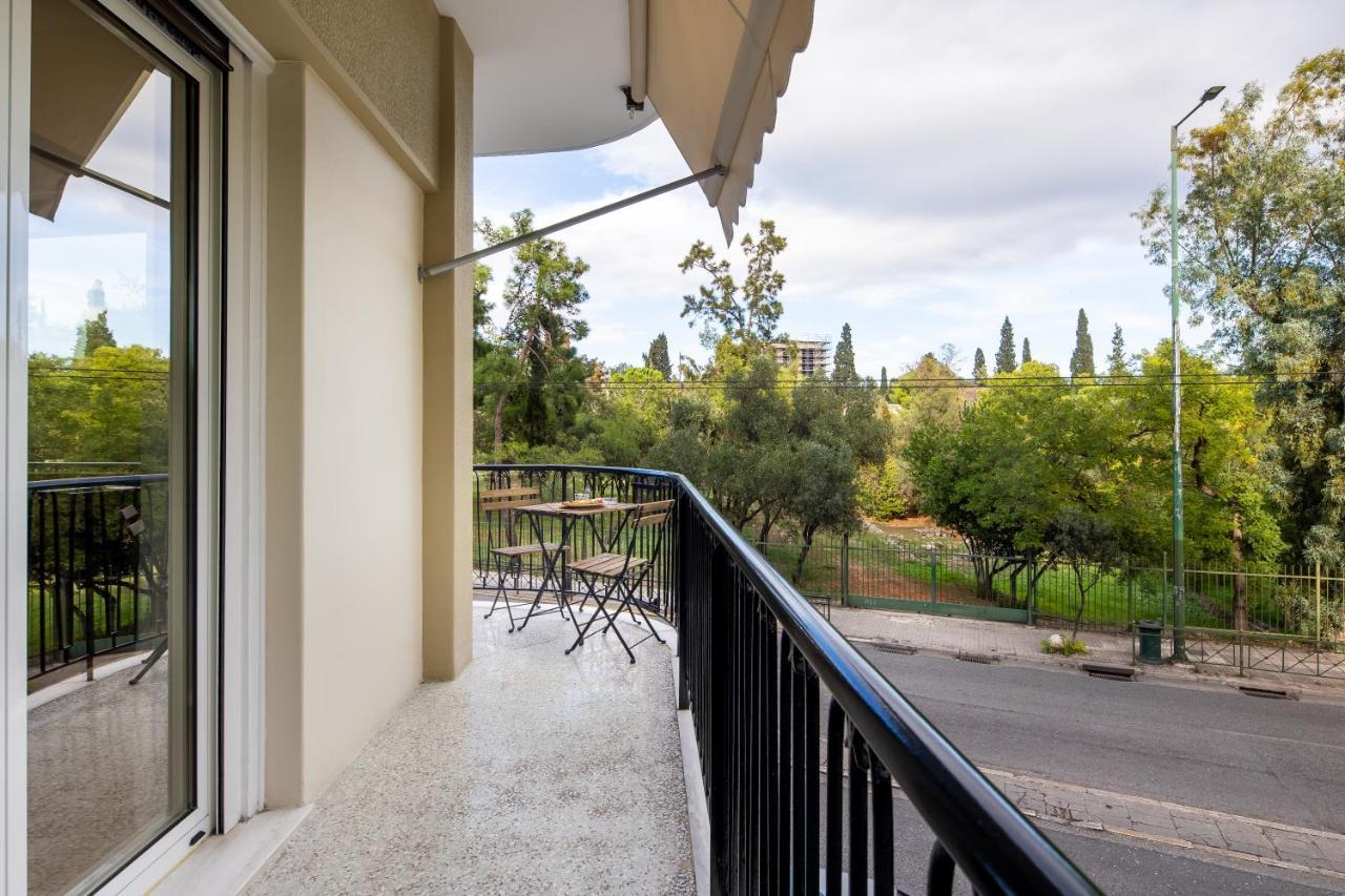 Renovated Apartment Near Acropolis アテネ エクステリア 写真