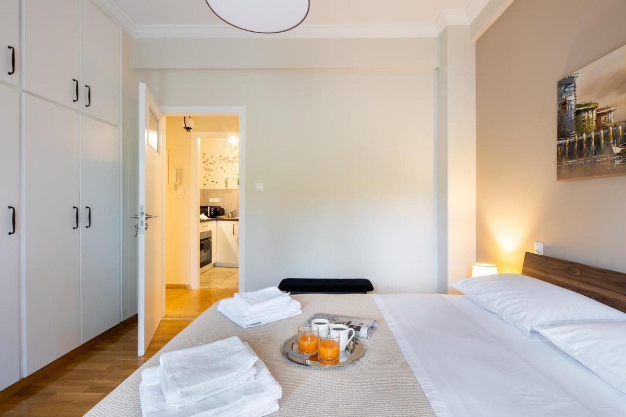 Renovated Apartment Near Acropolis アテネ エクステリア 写真
