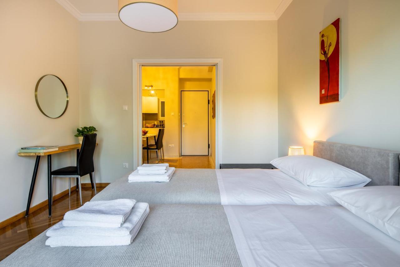 Renovated Apartment Near Acropolis アテネ エクステリア 写真