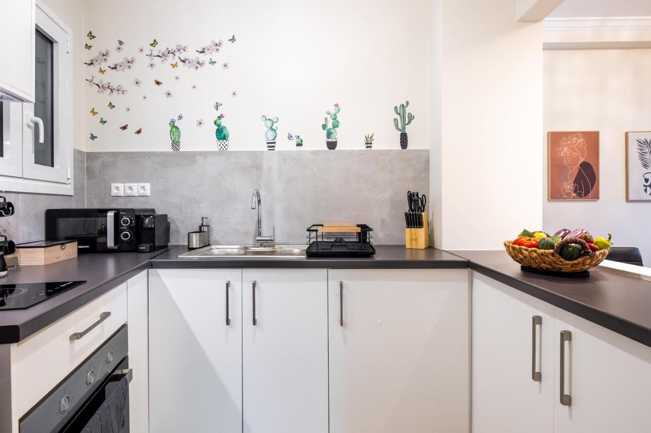Renovated Apartment Near Acropolis アテネ エクステリア 写真