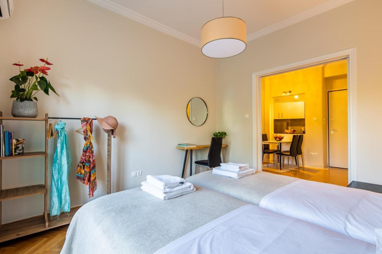 Renovated Apartment Near Acropolis アテネ エクステリア 写真